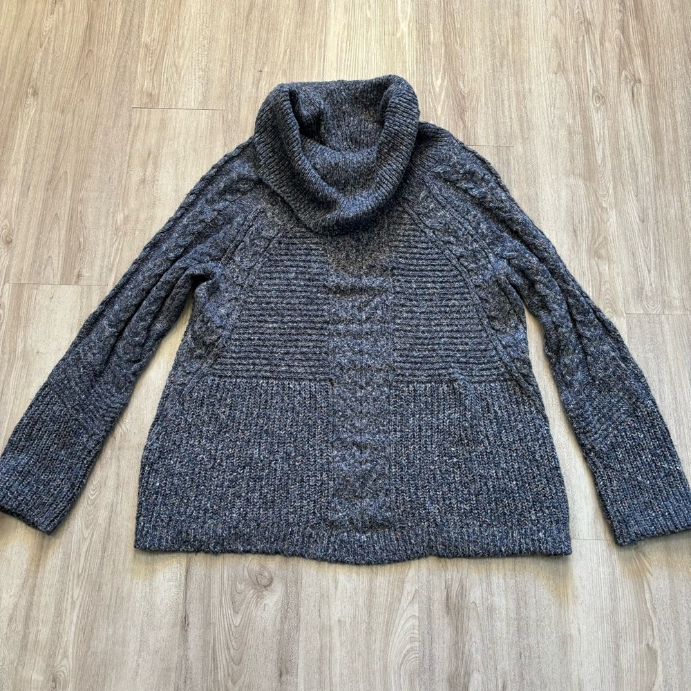 Liz Claiborne Women’s Large Pullover Sweater Cowl Neck ‎ Long Sleeve Cable Knit